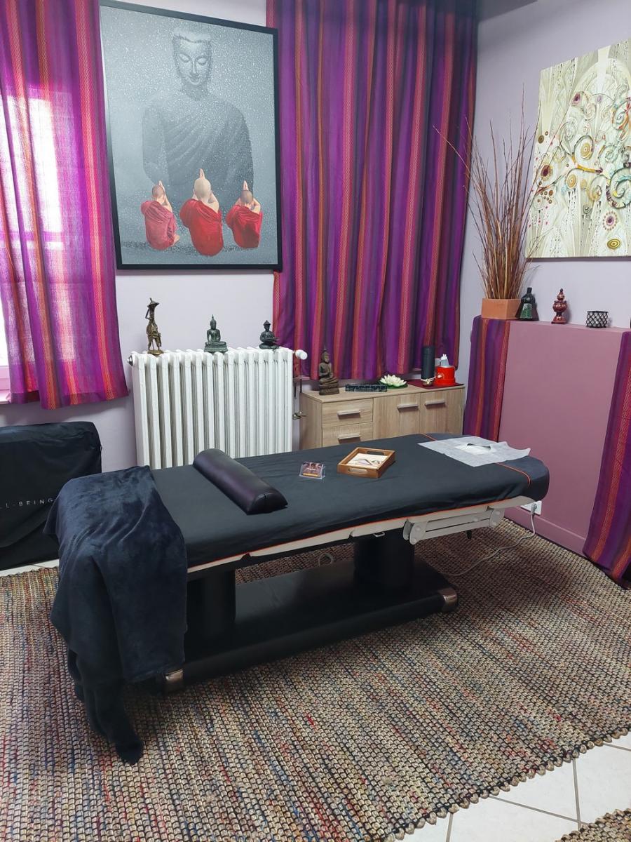 salon-white-lotus-1